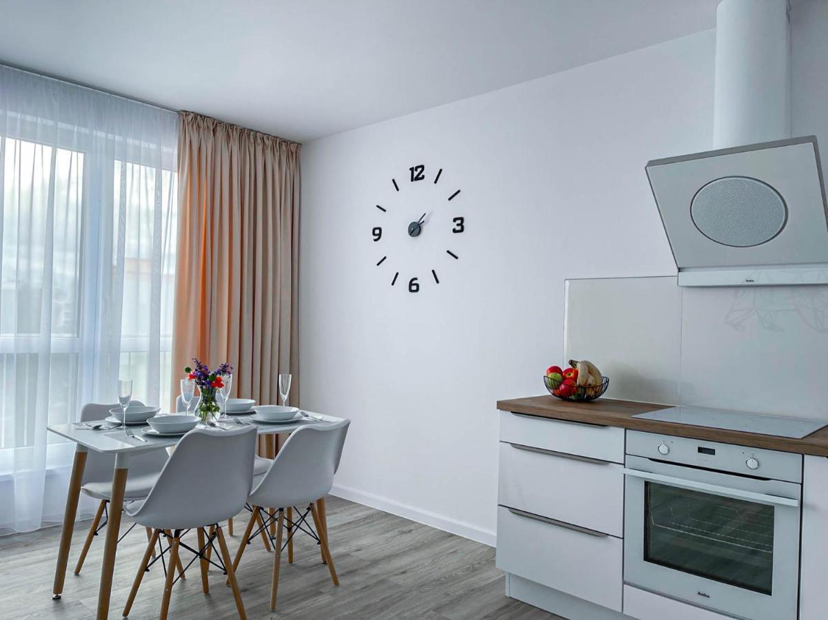 Lawis Apartments ポプラト エクステリア 写真