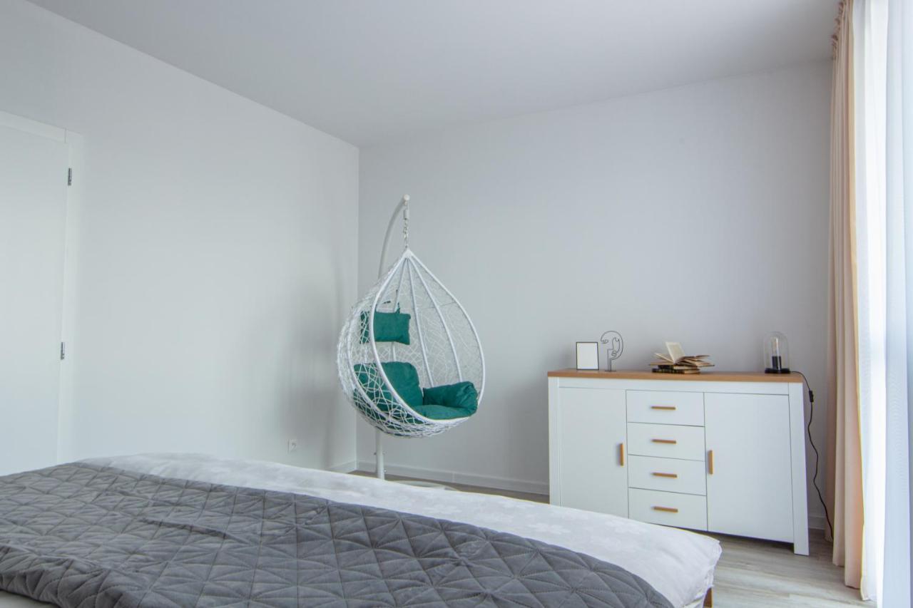 Lawis Apartments ポプラト エクステリア 写真