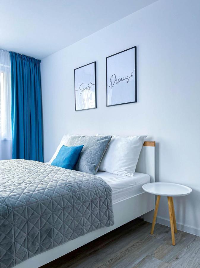 Lawis Apartments ポプラト エクステリア 写真