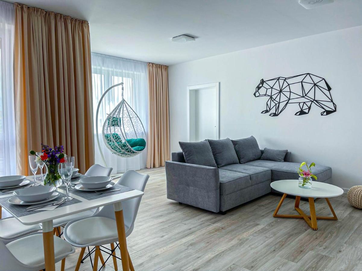 Lawis Apartments ポプラト エクステリア 写真