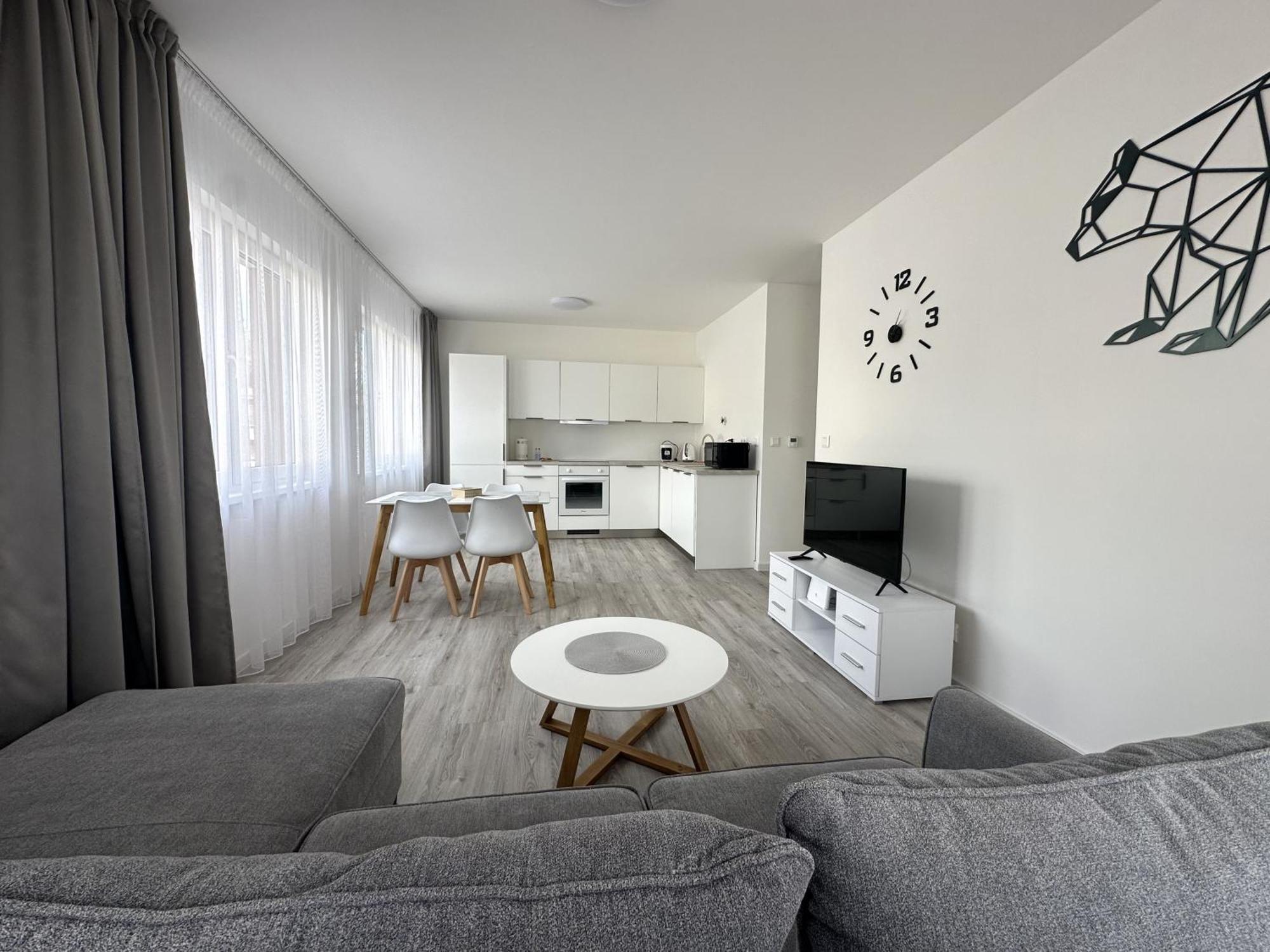 Lawis Apartments ポプラト エクステリア 写真
